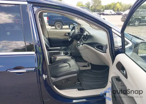 2018 Chrysler Pacifica Touring L Plus from USA, damaged, VIN 2C4RC1EG8JR167059